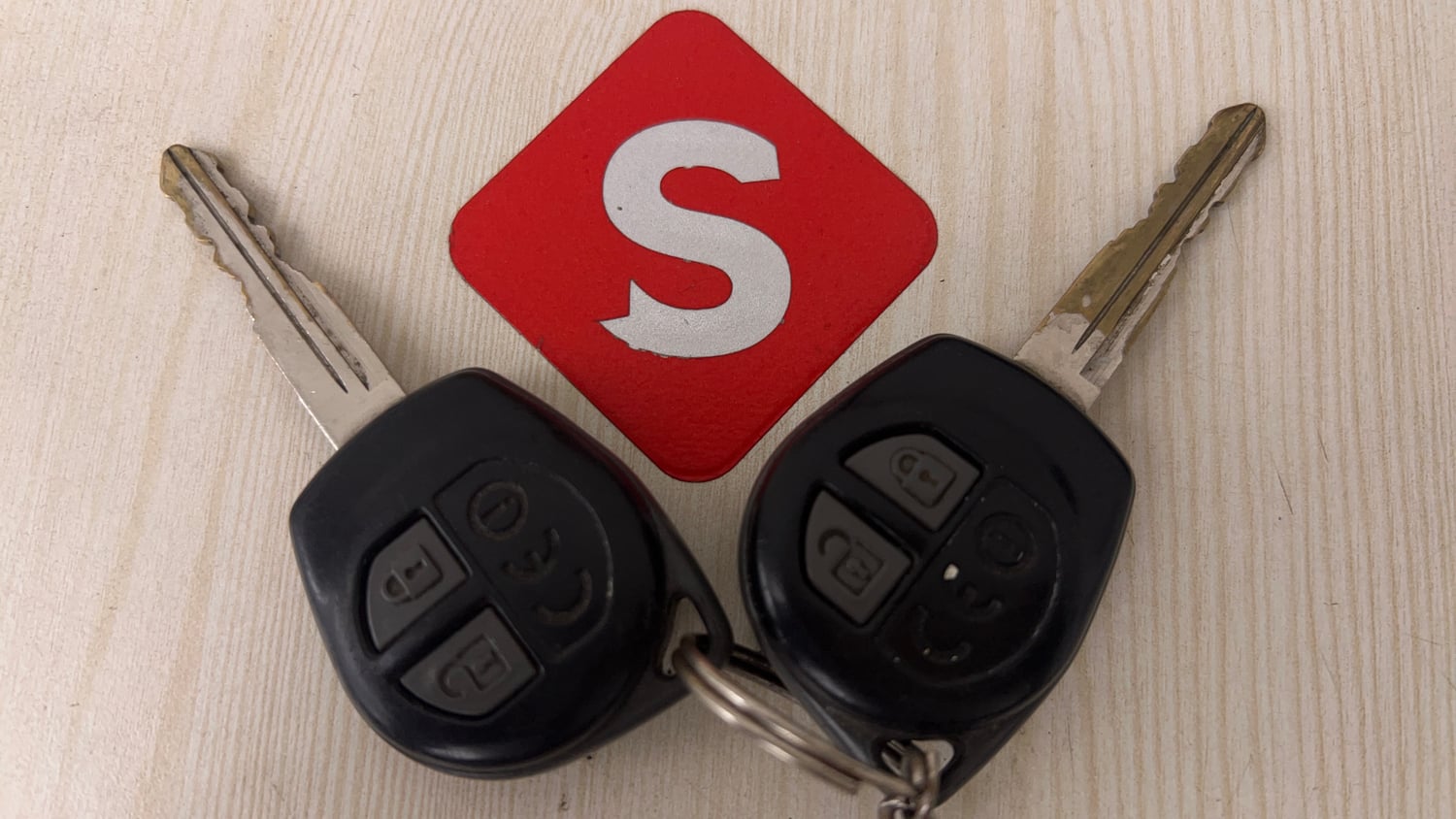 Used 2015 Maruti Suzuki Ciaz VXi+ AT Petrol Automatic extra CAR KEY VIEW