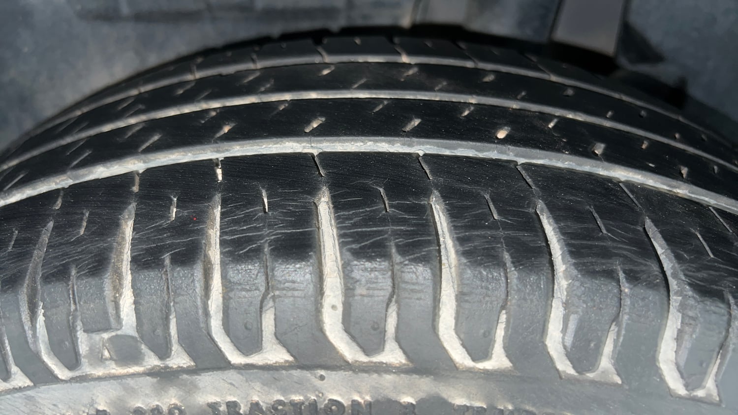 Used 2018 Maruti Suzuki Dzire ZXi Plus Petrol Manual tyres LEFT REAR TYRE TREAD VIEW