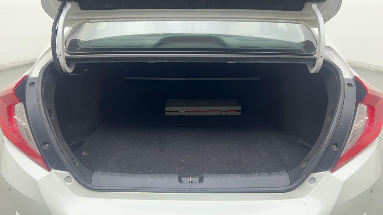 Used 2019 Honda Civic ZX CVT Petrol Petrol Automatic interior DICKY INSIDE VIEW