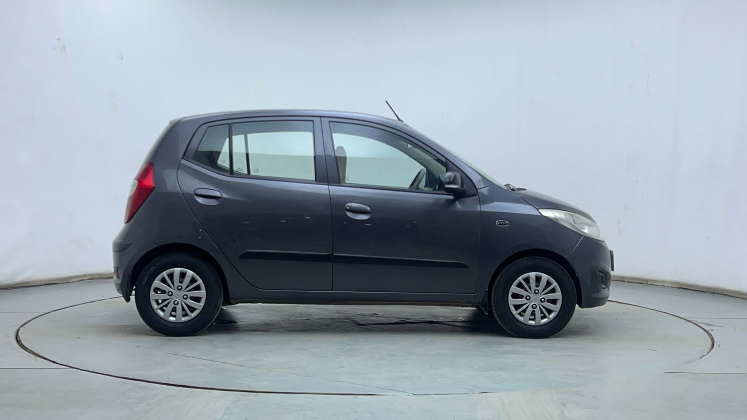 Used 2013 Hyundai i10 Magna 1.2 Kappa2 Petrol Manual exterior RIGHT SIDE VIEW