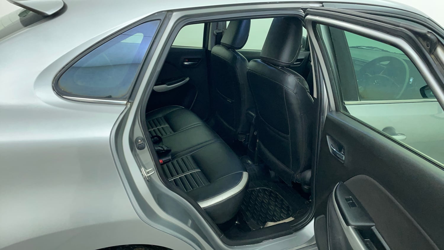 Used 2018 Maruti Suzuki Baleno Zeta 1.2 Petrol Manual interior RIGHT SIDE REAR DOOR CABIN VIEW