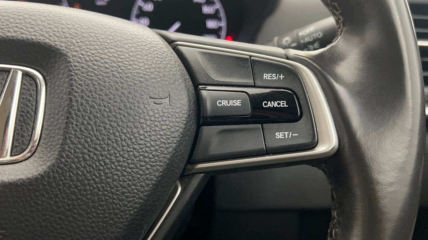 Used 2023 Honda City ZX Petrol Petrol Manual top_features Cruise control
