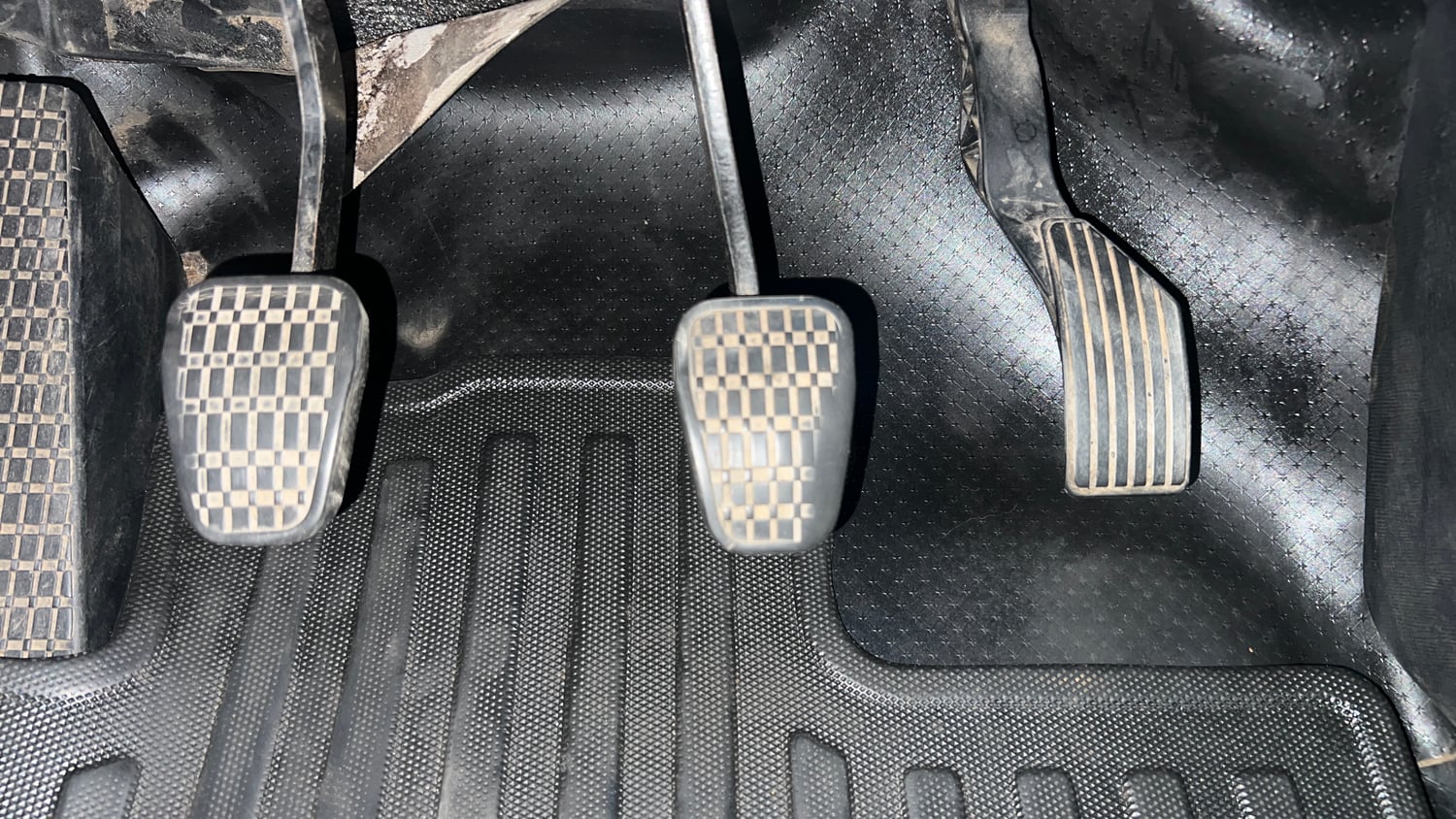 Used 2022 Tata Altroz XZ Diesel Diesel Manual interior PEDALS VIEW