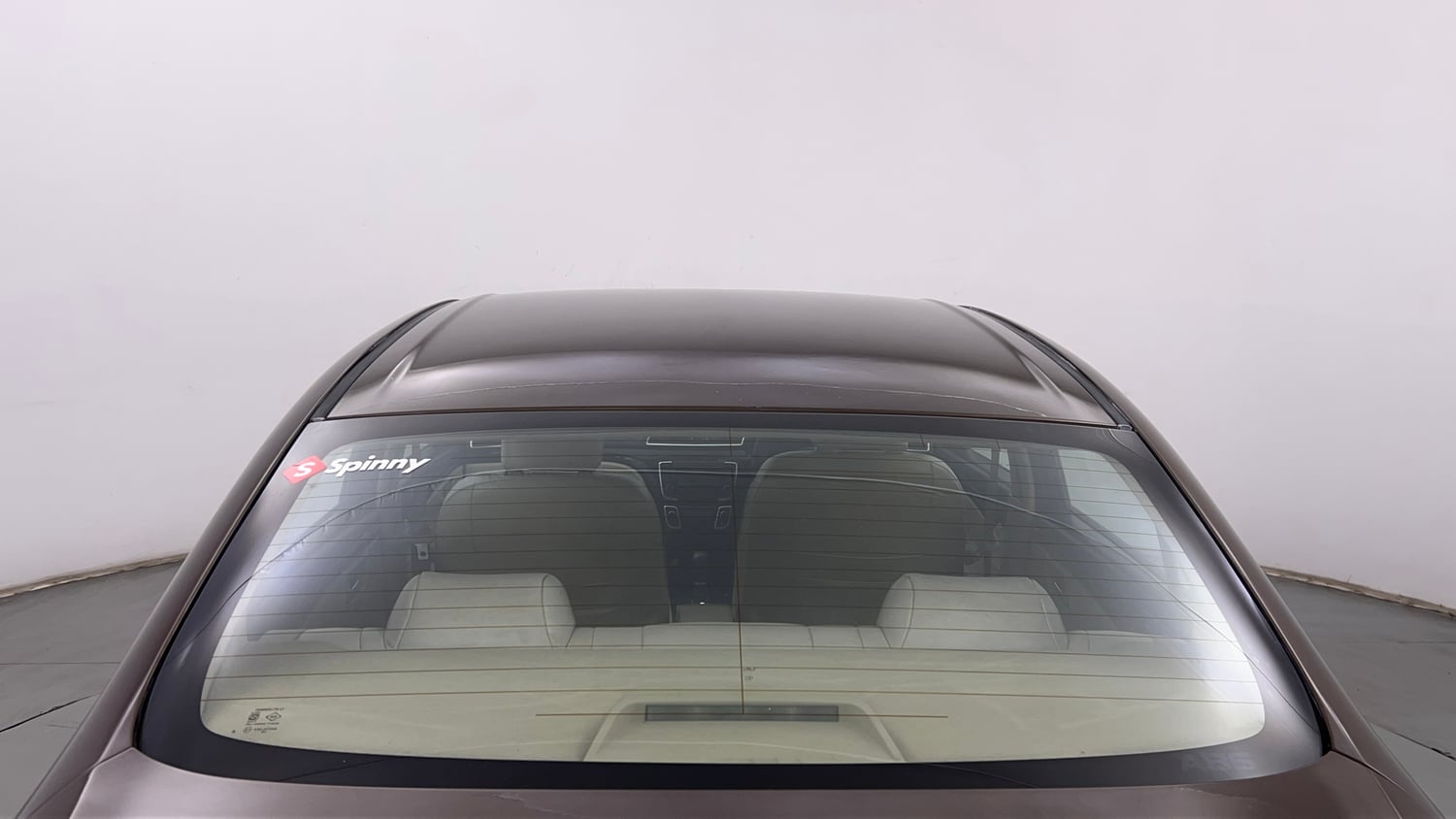 Used 2015 Maruti Suzuki Ciaz VXi+ AT Petrol Automatic exterior BACK WINDSHIELD VIEW