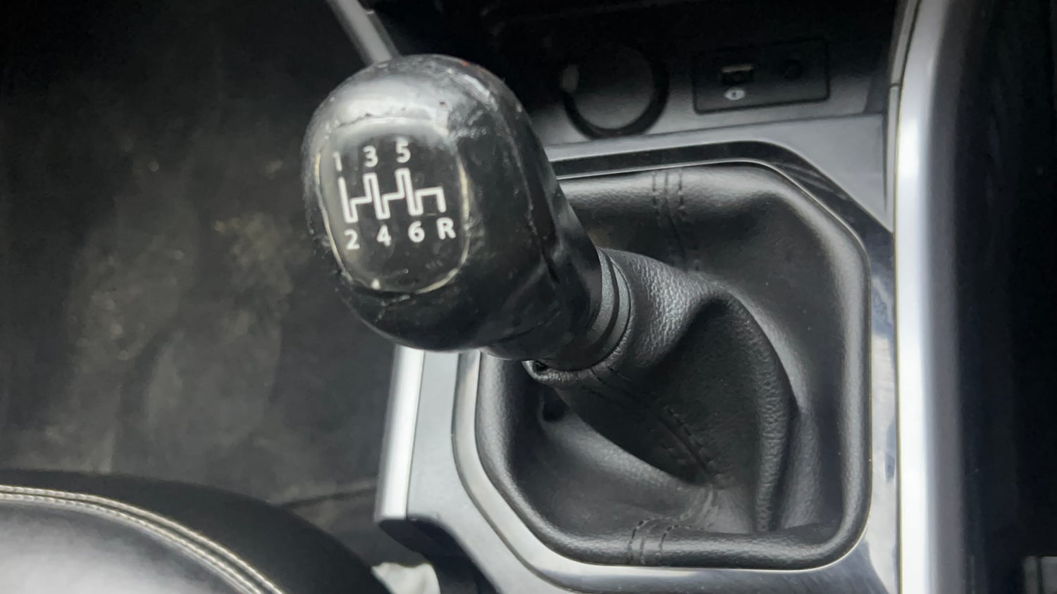 Used 2021 Tata Nexon XM (S) Petrol Manual interior GEAR  KNOB VIEW