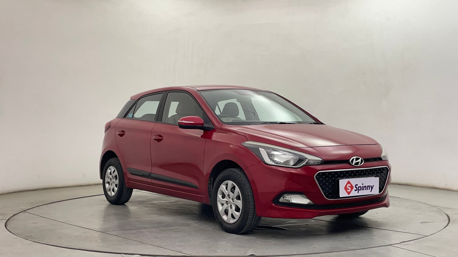 Used 2016 Hyundai Elite i20 Sportz 1.2 Petrol Manual exterior RIGHT FRONT CORNER VIEW