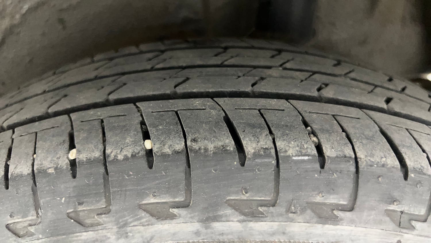 Used 2023 Maruti Suzuki Celerio VXi CNG Cng Manual tyres LEFT REAR TYRE TREAD VIEW