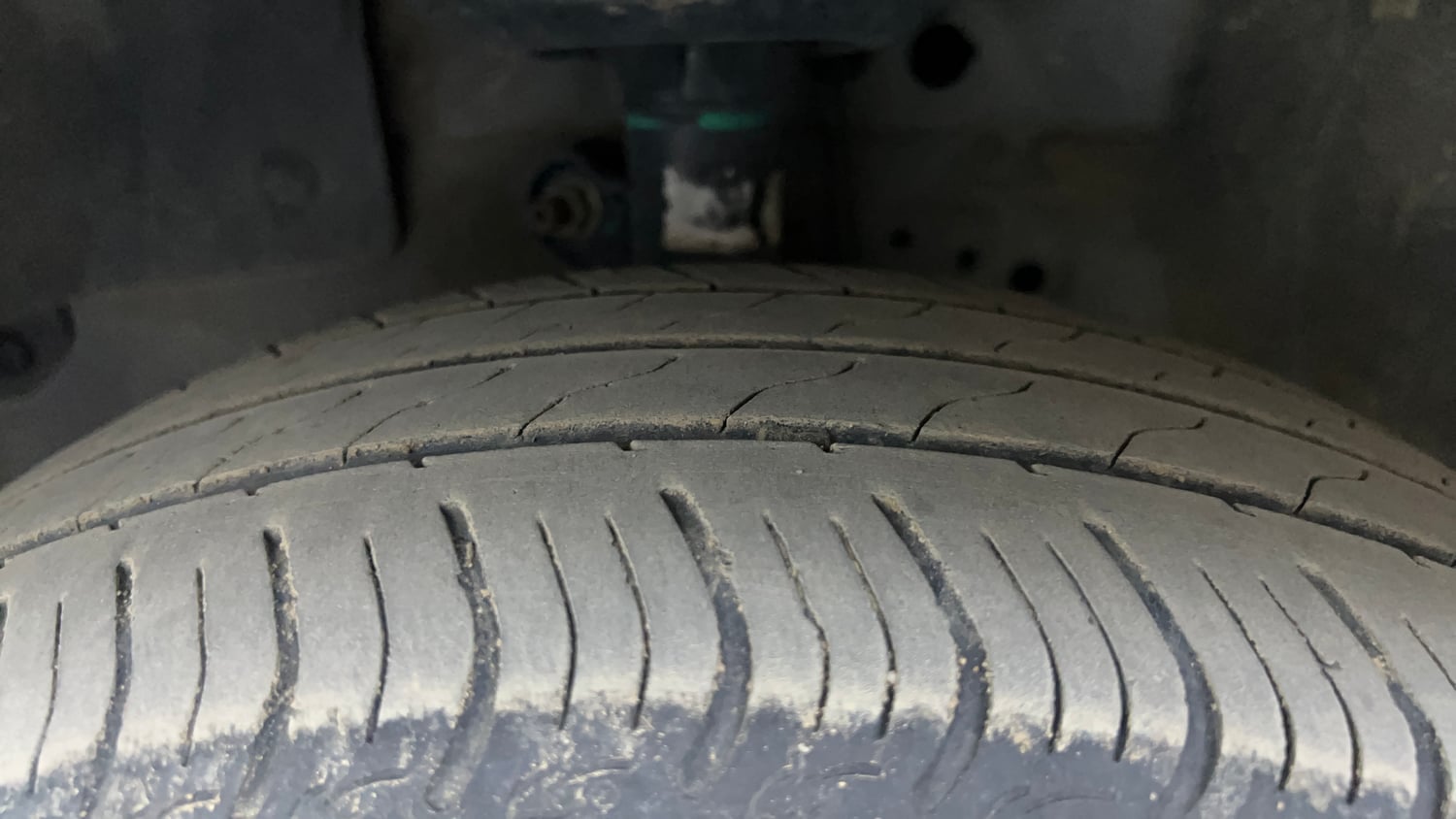 Used 2017 Honda Amaze 1.2 S i-VTEC Petrol Manual tyres LEFT FRONT TYRE TREAD VIEW