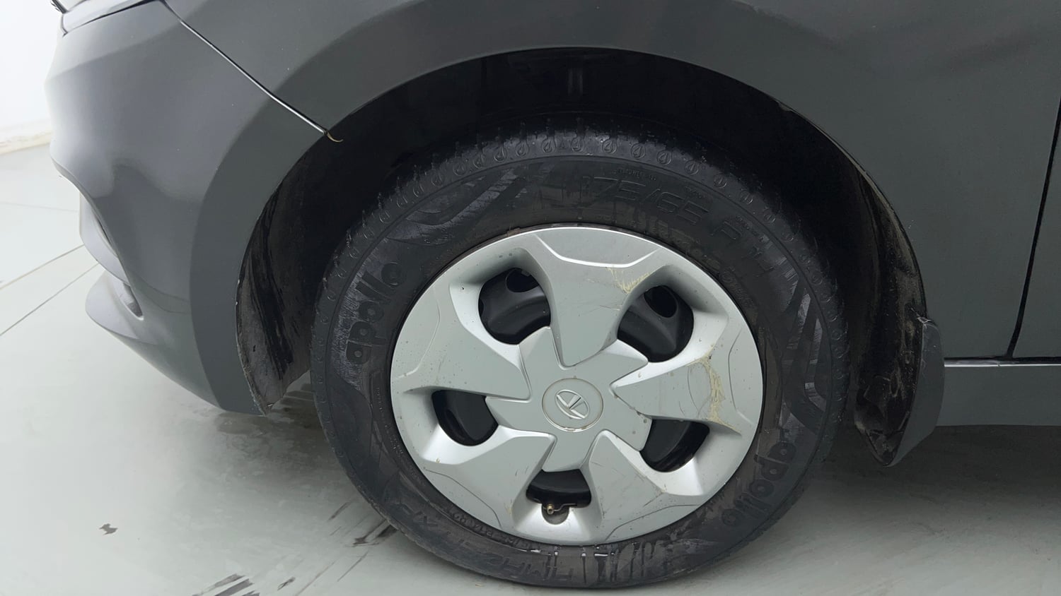 Used 2021 Tata Tiago XT Petrol Manual tyres LEFT FRONT TYRE RIM VIEW