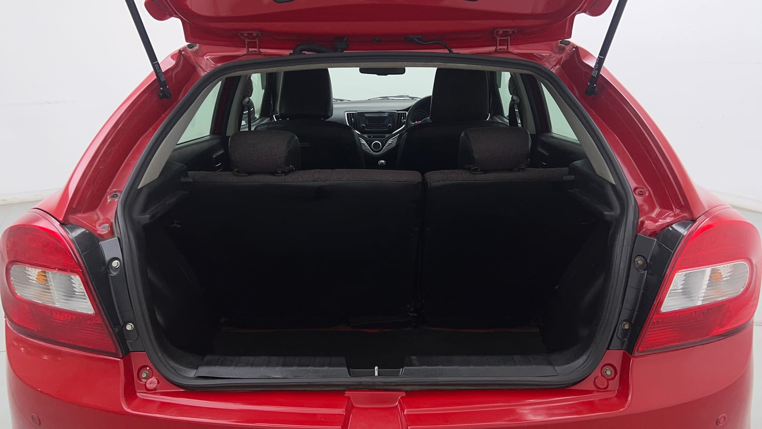 Used 2016 Maruti Suzuki Baleno Zeta 1.2 Petrol Manual interior DICKY INSIDE VIEW