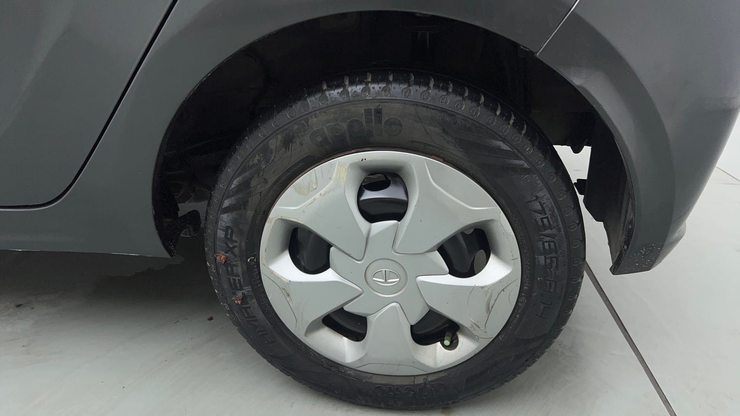 Used 2021 Tata Tiago XT Petrol Manual tyres LEFT REAR TYRE RIM VIEW