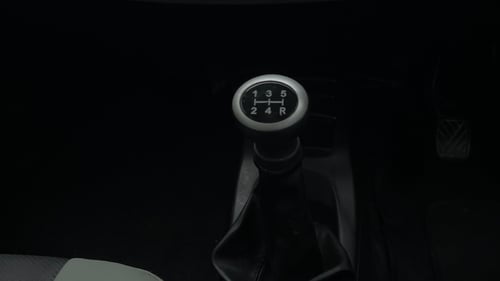 Used 2015 Maruti Suzuki Wagon R VXI Petrol Manual interior GEAR  KNOB VIEW