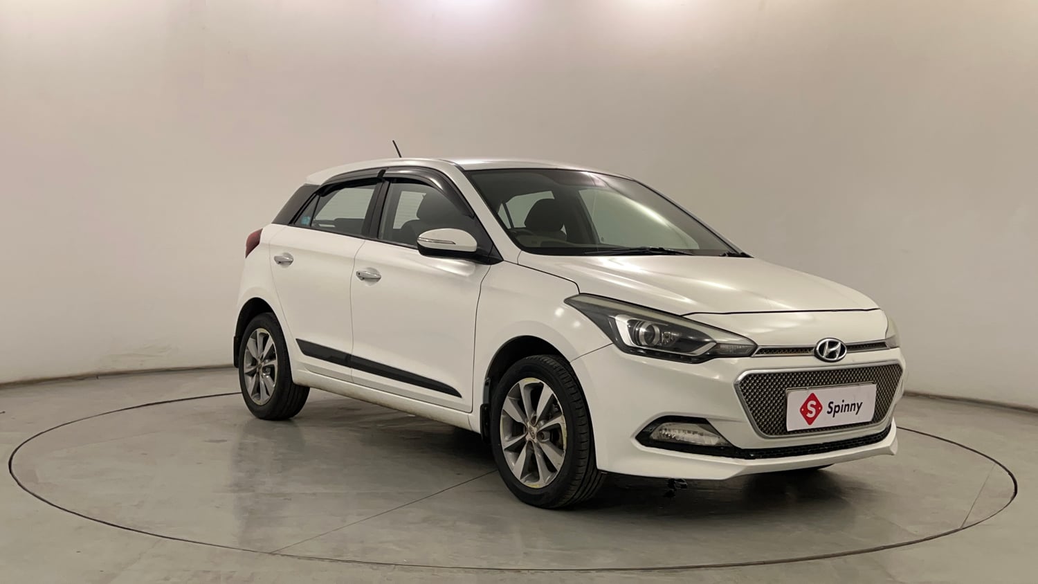Used 2016 Hyundai Elite i20 Asta 1.2 (O) Petrol Manual exterior RIGHT FRONT CORNER VIEW