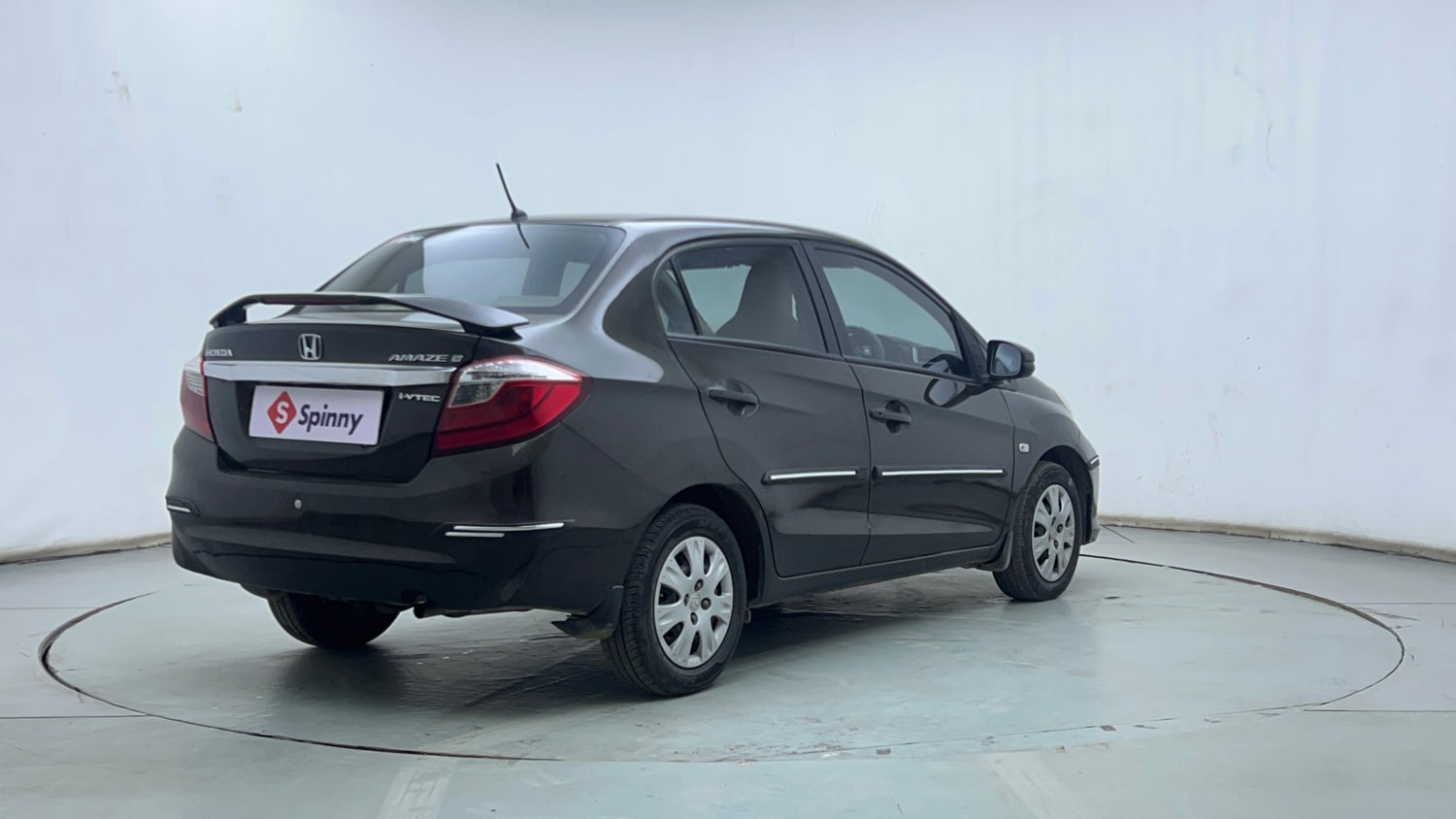 Used 2017 Honda Amaze 1.2 S i-VTEC Petrol Manual exterior RIGHT REAR CORNER VIEW