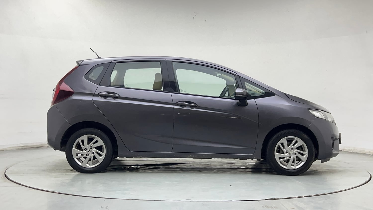 Used 2018 Honda Jazz V CVT Petrol Petrol Automatic exterior RIGHT SIDE VIEW
