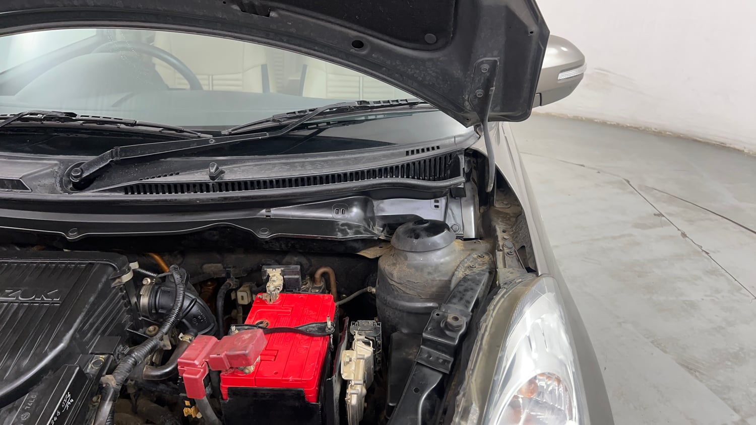 Used 2016 Maruti Suzuki Swift Dzire VXI Petrol Manual engine ENGINE LEFT SIDE HINGE & APRON VIEW
