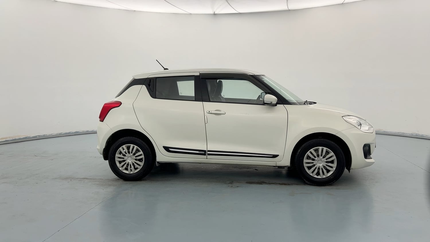 Used 2018 Maruti Suzuki Swift VXi Petrol Manual exterior RIGHT SIDE VIEW