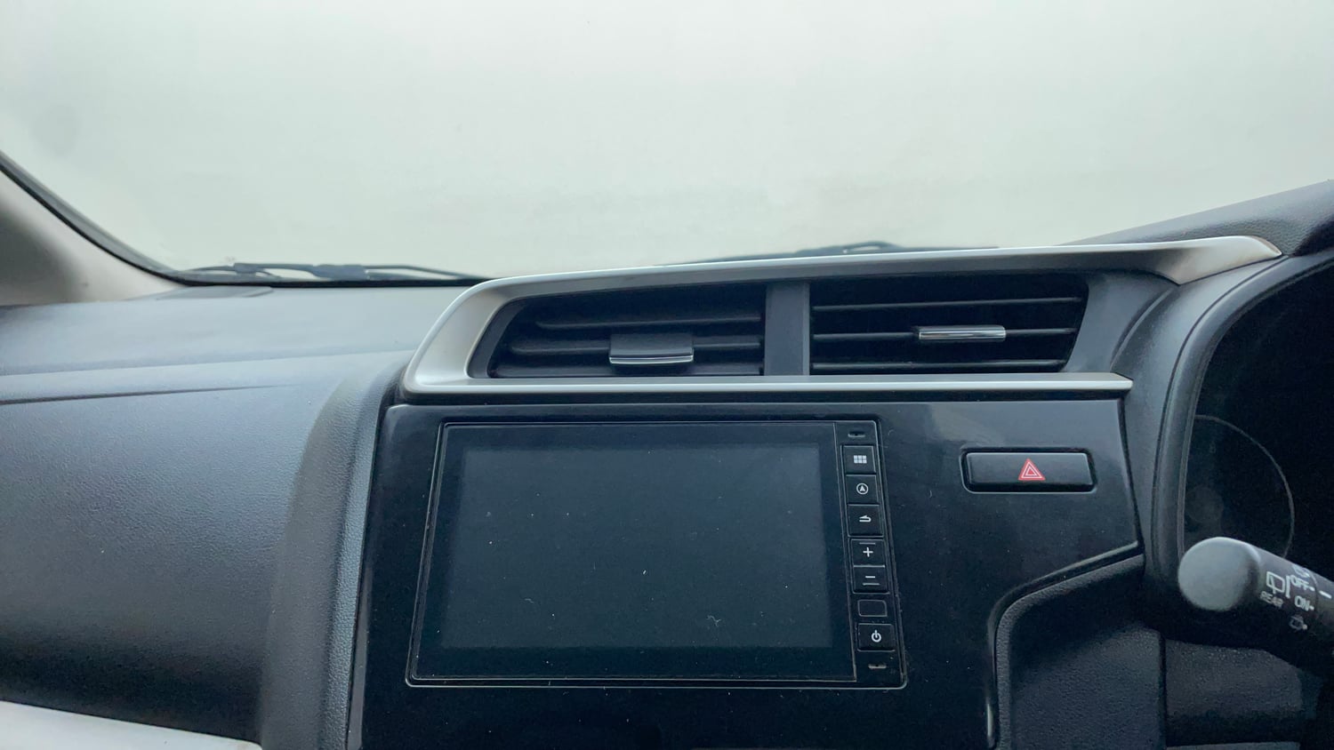 Used 2021 Honda WR-V VX MT Petrol Petrol Manual top_features Integrated (in-dash) music system