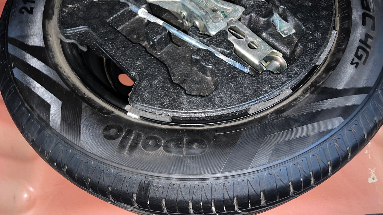 Used 2021 Maruti Suzuki Vitara Brezza ZXi AT SHVS Petrol Automatic tyres SPARE TYRE VIEW