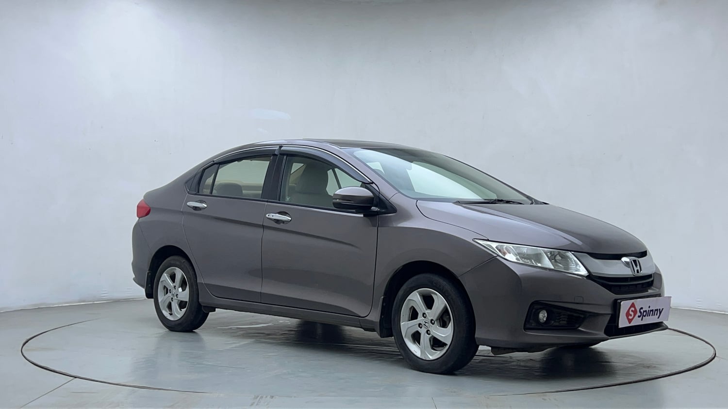 Used 2016 Honda City VX CVT Petrol Automatic exterior RIGHT FRONT CORNER VIEW