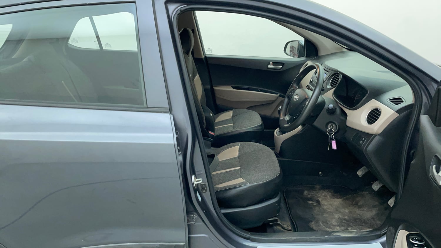 Used 2015 Hyundai Grand i10 Sportz 1.2 Kappa VTVT Petrol Manual interior RIGHT SIDE FRONT DOOR CABIN VIEW