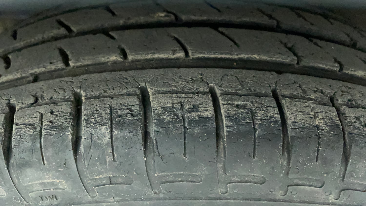 Used 2020 Hyundai Grand i10 Nios Sportz 1.2 Kappa VTVT Petrol Manual tyres RIGHT REAR TYRE TREAD VIEW