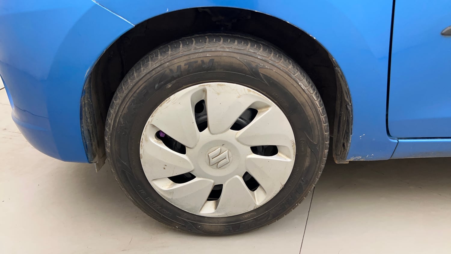 Used 2015 Maruti Suzuki Celerio VXi AMT Petrol Automatic tyres LEFT FRONT TYRE RIM VIEW