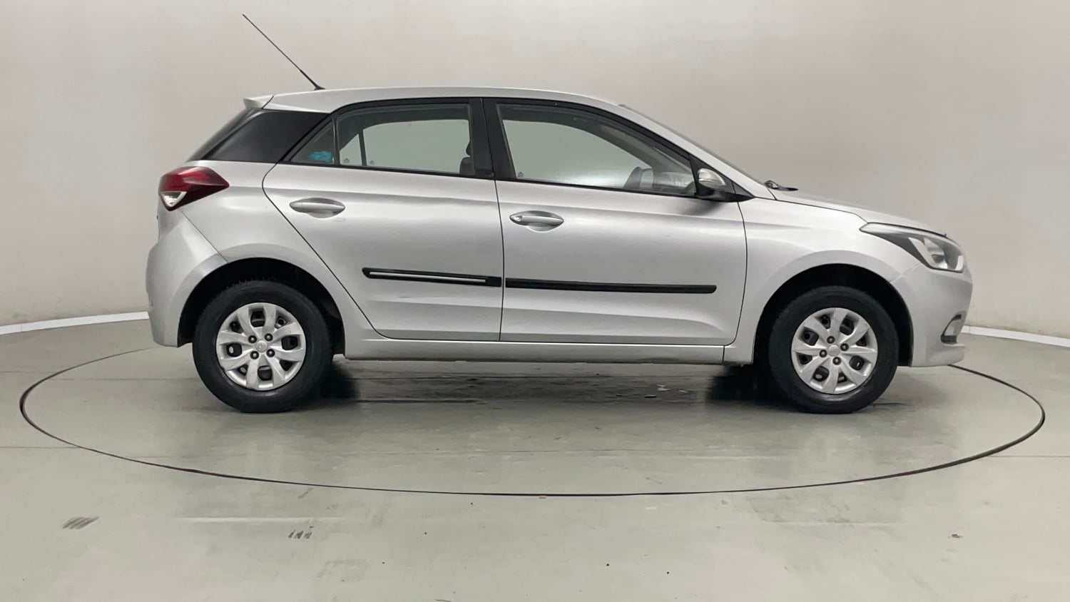 Used 2017 Hyundai Elite i20 Sportz 1.2 Petrol Manual exterior RIGHT SIDE VIEW