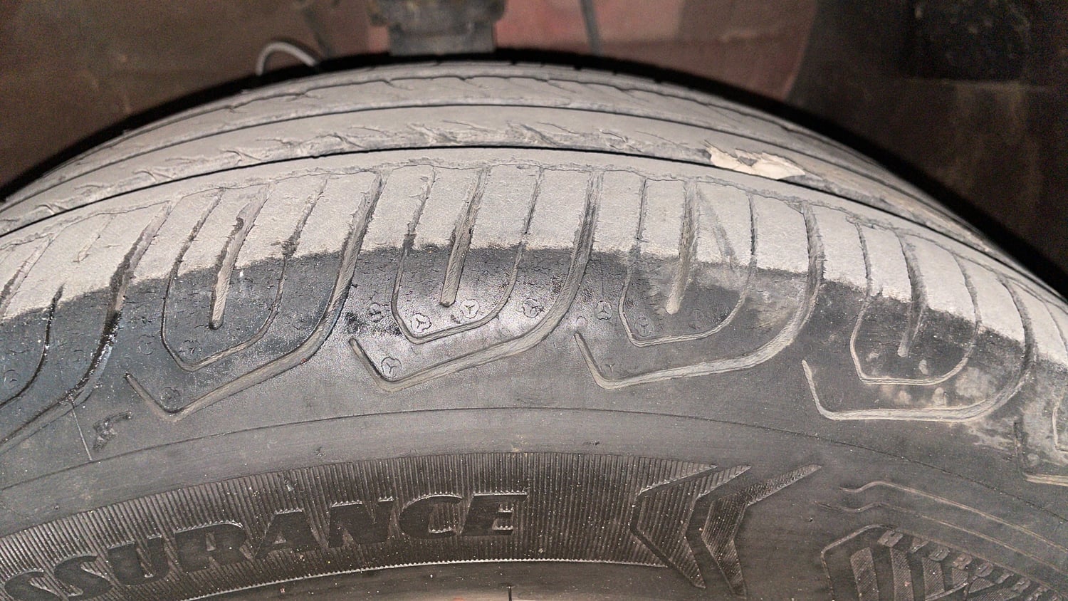 Used 2016 Hyundai Elite i20 Sportz 1.2 Petrol Manual tyres RIGHT FRONT TYRE TREAD VIEW