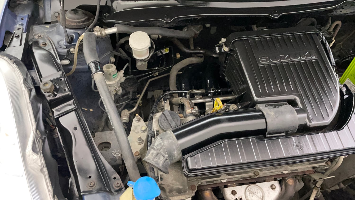 Used 2014 Maruti Suzuki Swift VXi Petrol Manual engine ENGINE RIGHT SIDE VIEW