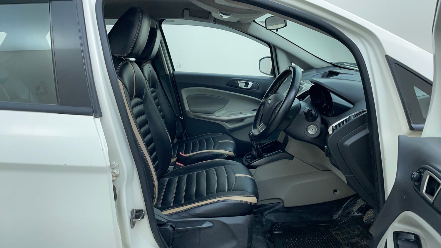 Used 2014 Ford EcoSport Trend 1.5 TDCi Diesel Manual interior RIGHT SIDE FRONT DOOR CABIN VIEW