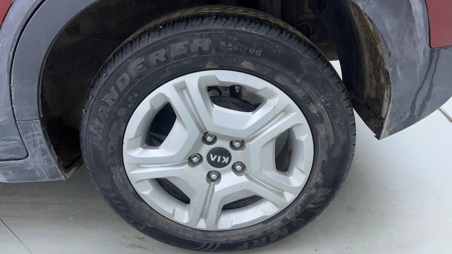 Used 2021 Kia Sonet HTX 1.5 Diesel Manual tyres LEFT REAR TYRE RIM VIEW