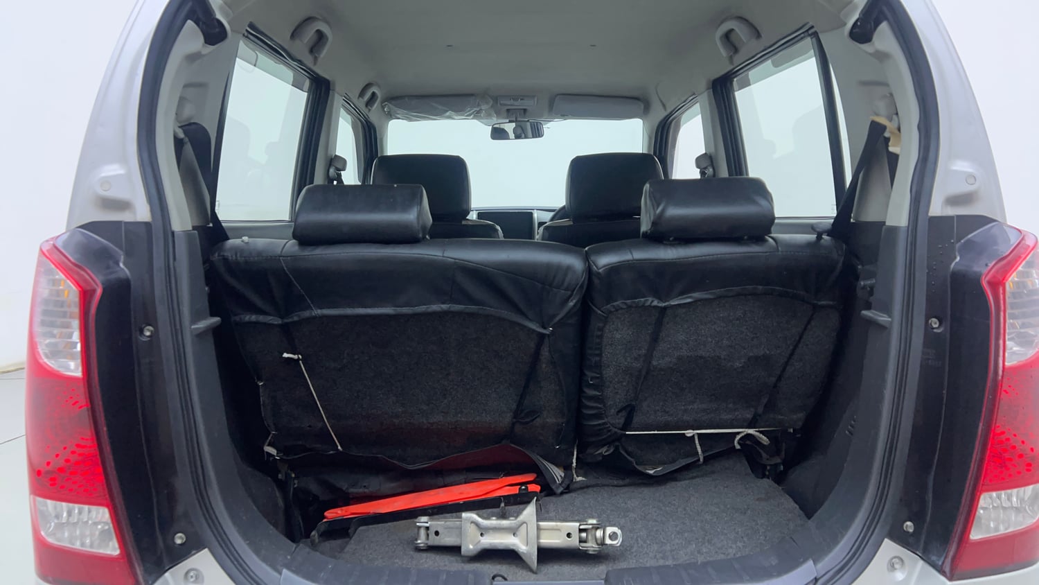 Used 2012 Maruti Suzuki Wagon R LXi Petrol Manual interior DICKY INSIDE VIEW