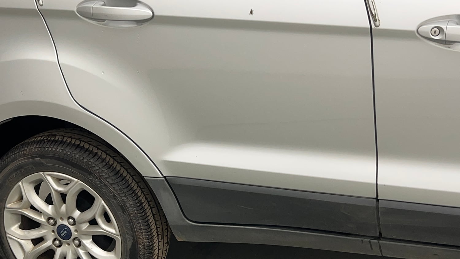 Used 2015 Ford EcoSport Titanium 1.5 Ti-VCT Petrol Manual dents MINOR SCRATCH