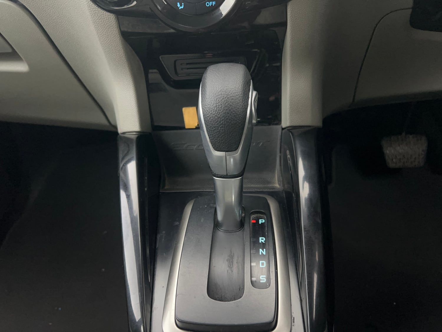 Used 2015 Ford EcoSport Titanium 1.5 Ti-VCT AT Petrol Automatic interior GEAR  KNOB VIEW