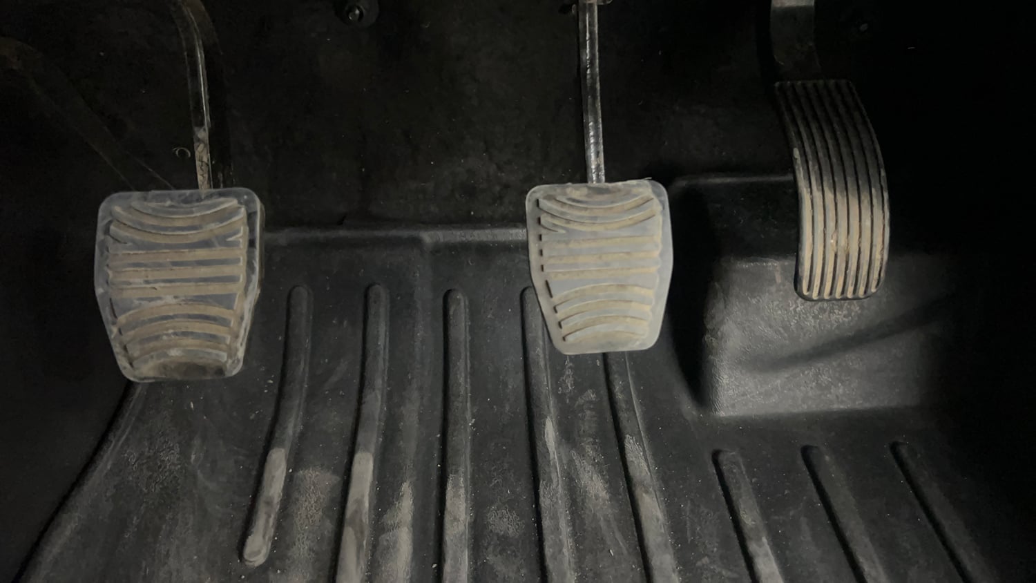 Used 2022 mahindra Thar LX Hard Top Petrol MT 4WD Petrol Manual interior PEDALS VIEW