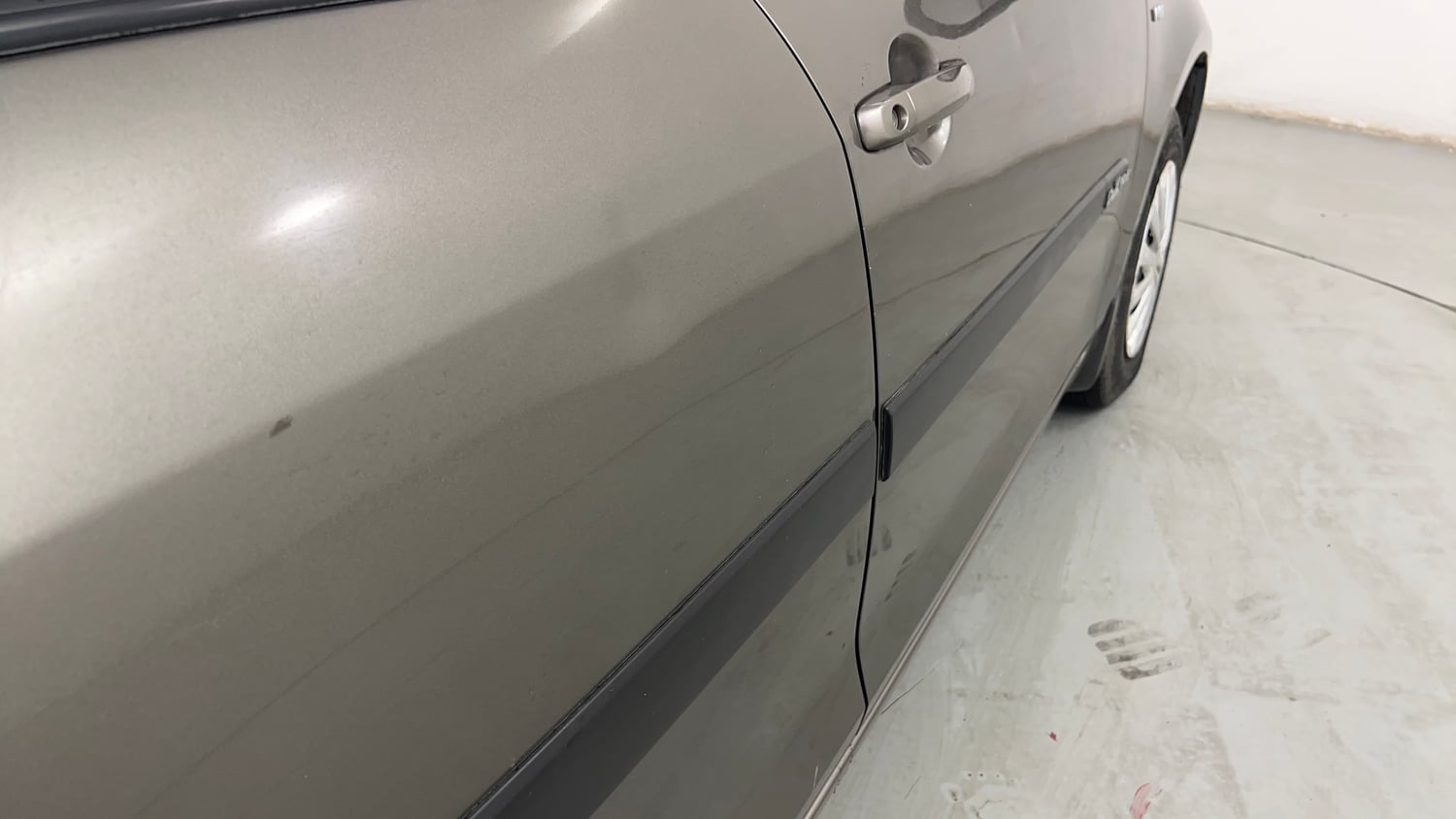 Used 2016 Maruti Suzuki Swift Dzire VXI Petrol Manual dents MINOR DENT