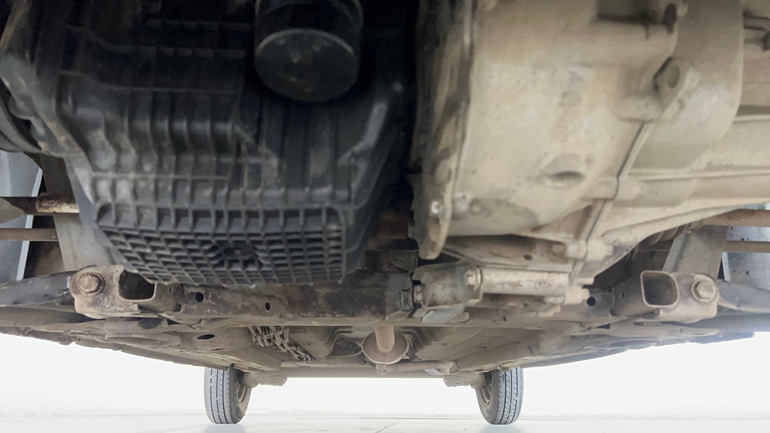 Used 2018 Renault Kwid RXT Petrol Manual extra FRONT LEFT UNDERBODY VIEW