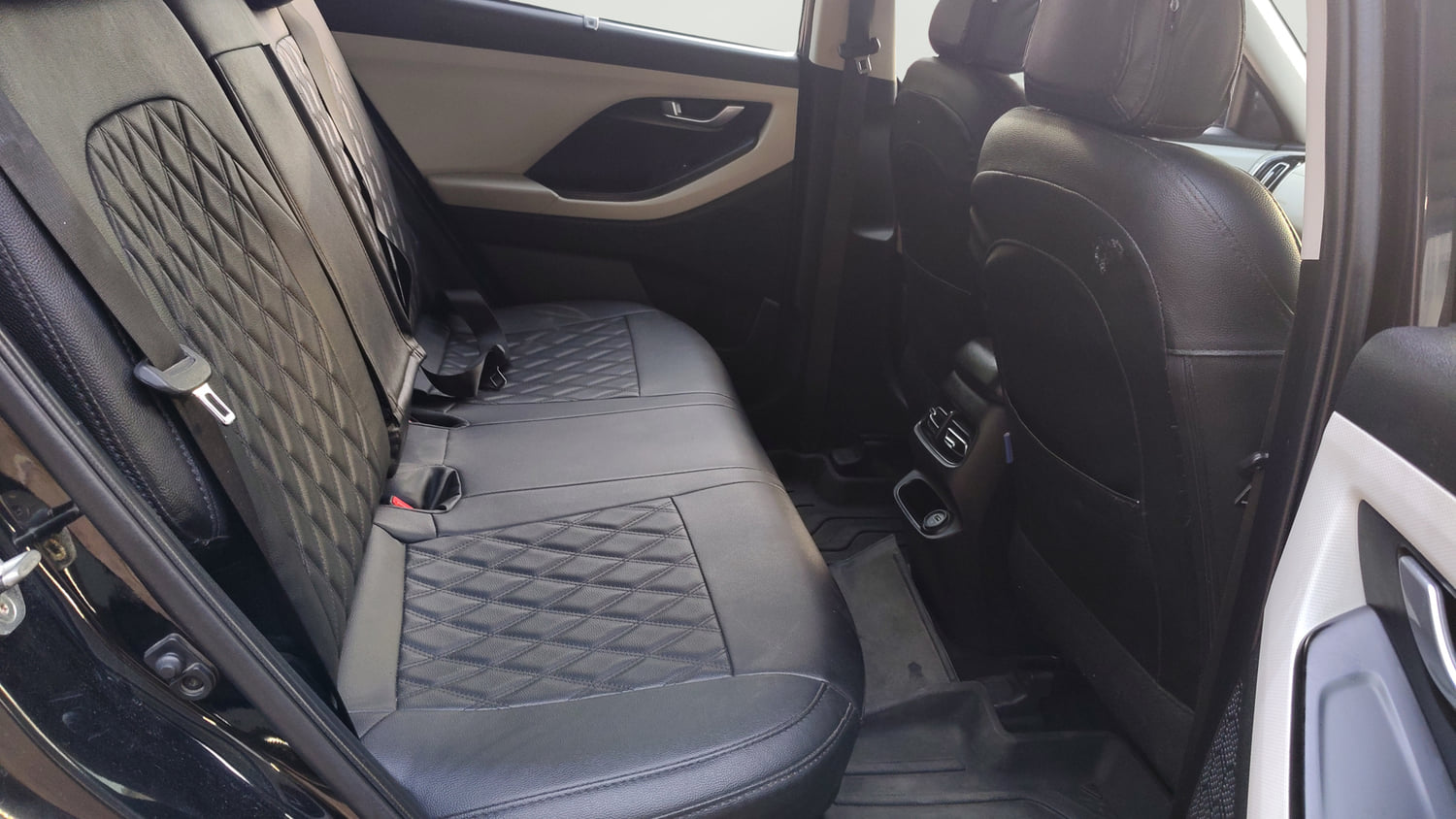 Used 2022 Hyundai Creta SX 1.5 Petrol Petrol Manual interior RIGHT SIDE REAR DOOR CABIN VIEW