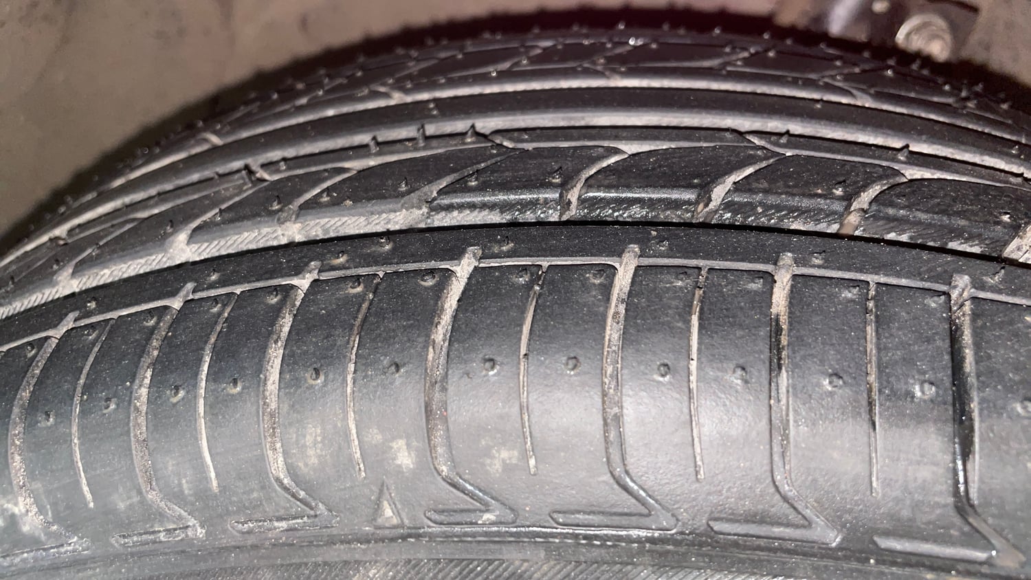 Used 2018 Ford Figo Titanium1.5 TDCi Diesel Manual tyres LEFT FRONT TYRE TREAD VIEW