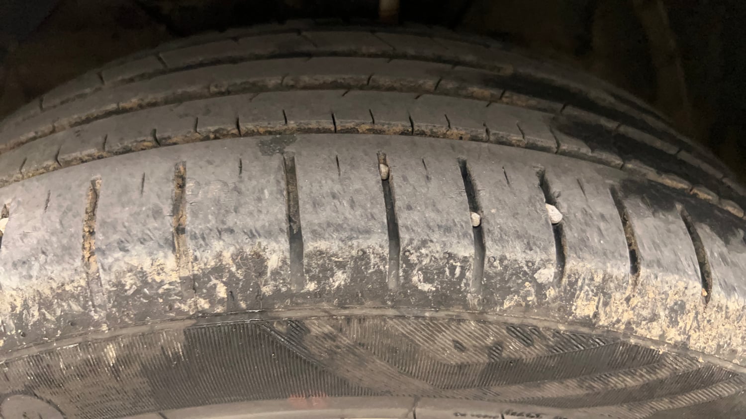 Used 2023 Maruti Suzuki Baleno Alpha AGS Petrol Automatic tyres LEFT FRONT TYRE TREAD VIEW
