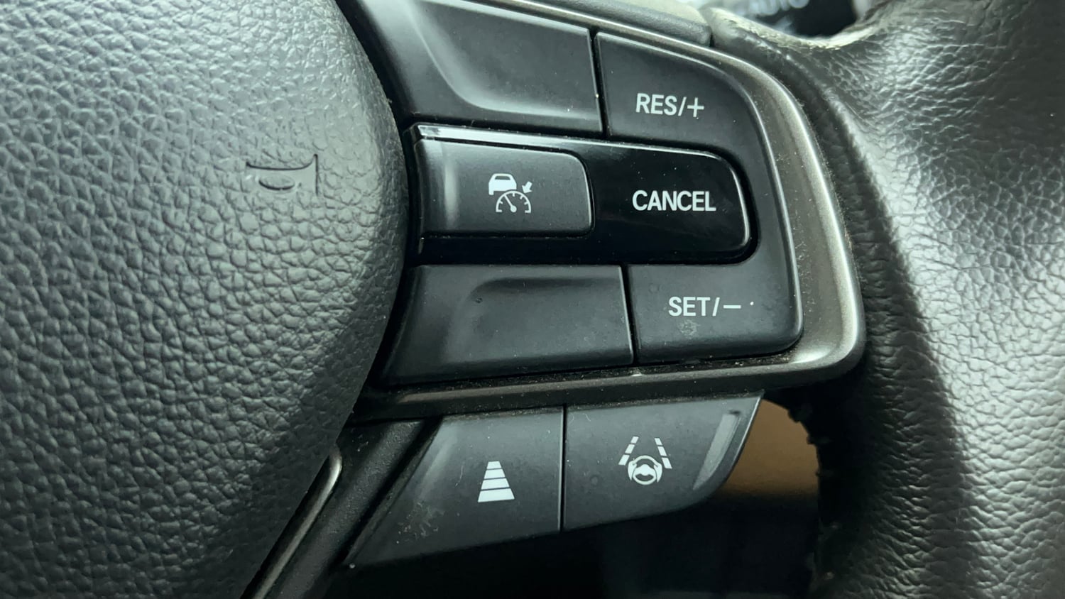 Used 2024 Honda Elevate ZX CVT Petrol Automatic top_features Cruise control