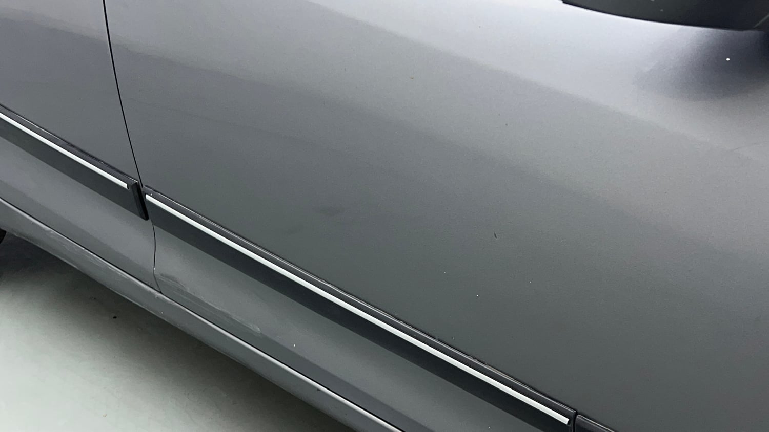 Used 2014 Maruti Suzuki Swift LXi Petrol Manual dents MINOR DENT
