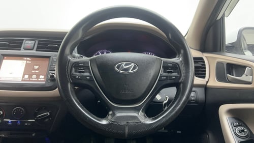 Used 2020 Hyundai Elite i20 Sportz Plus 1.2 Petrol Manual interior STEERING VIEW