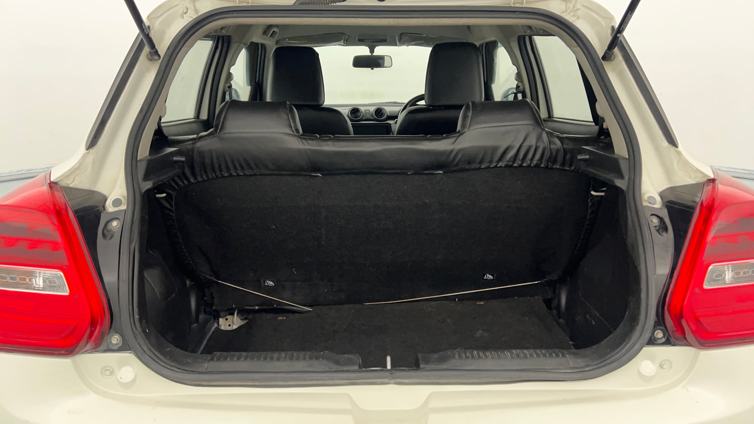 Used 2018 Maruti Suzuki Swift VXi Petrol Manual interior DICKY INSIDE VIEW