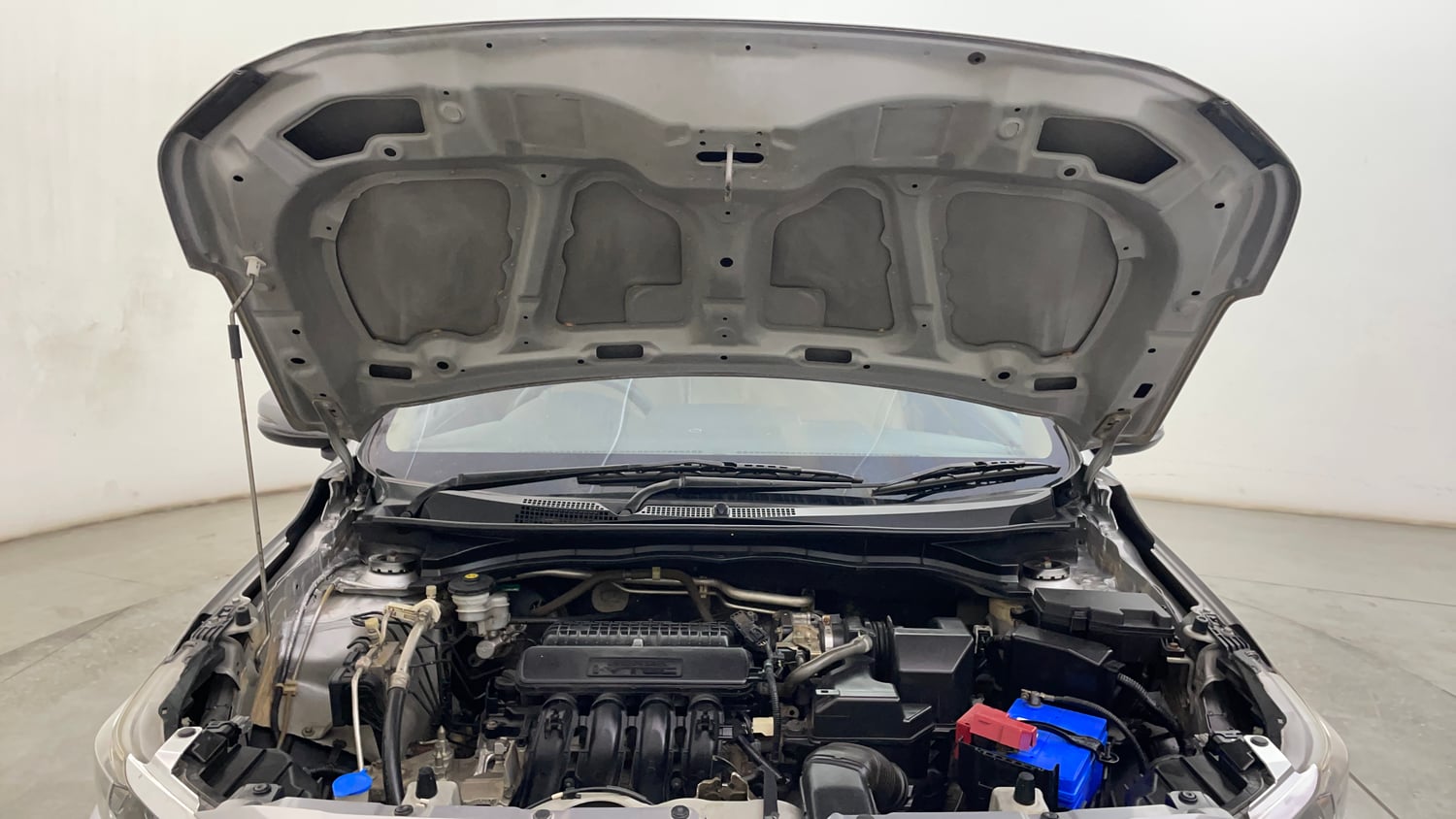 Used 2019 Honda Amaze 1.2 V MT Petrol Petrol Manual engine ENGINE & BONNET OPEN FRONT VIEW