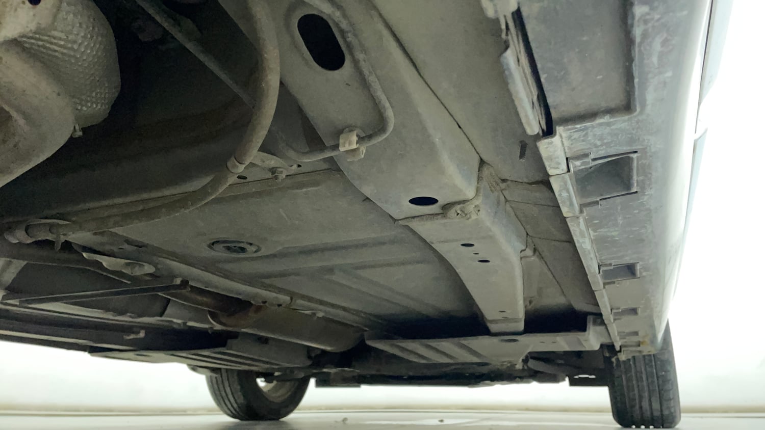 Used 2024 Toyota Glanza G AMT Petrol Automatic extra REAR RIGHT UNDERBODY VIEW