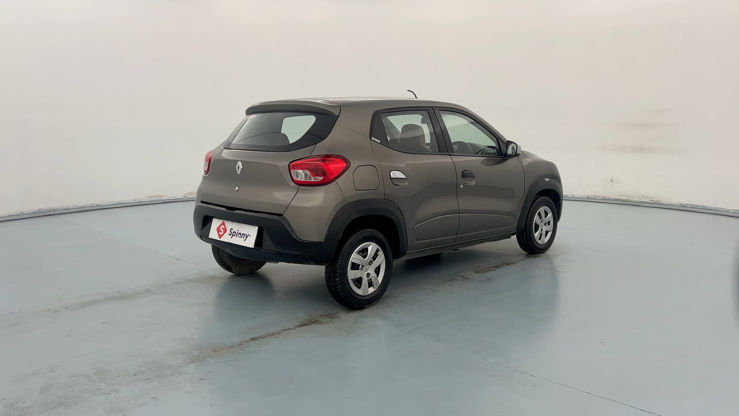 Used 2017 Renault Kwid 1.0 RXT AMT Petrol Automatic exterior RIGHT REAR CORNER VIEW
