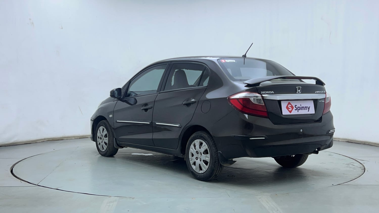 Used 2017 Honda Amaze 1.2 S i-VTEC Petrol Manual exterior LEFT REAR CORNER VIEW