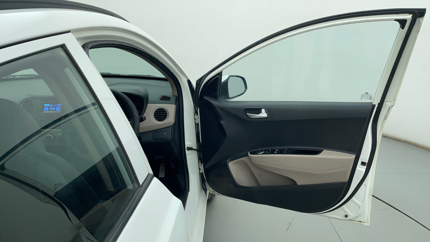 Used 2015 Hyundai Grand i10 Sportz 1.2 Kappa VTVT Petrol Manual interior RIGHT FRONT DOOR OPEN VIEW